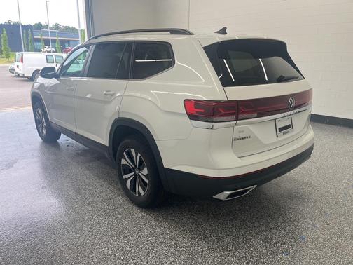 2026 Volkswagen Atlas 2.0T SE