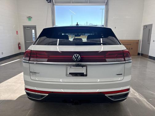 2025 Volkswagen Atlas Cross Sport 2.0T SEL