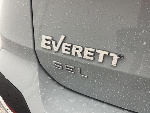 2026 Volkswagen Taos SEL