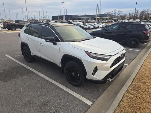 2023 Toyota RAV4 Hybrid SE
