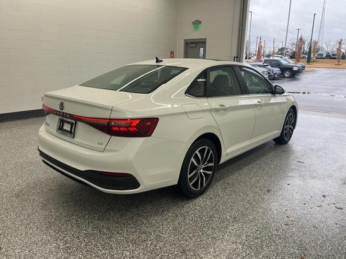 2026 Volkswagen Jetta 1.4T SE