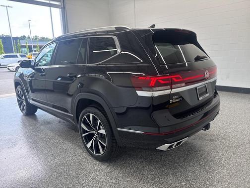 2026 Volkswagen Atlas 2.0T SEL Premium R-Line 4MOTION