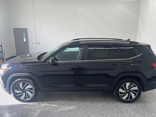 2026 Volkswagen Atlas 2.0T SE w/Technology 4MOTION