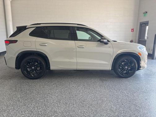 sandstone 2026 Volkswagen Tiguan 2.0T SE R-Line Black