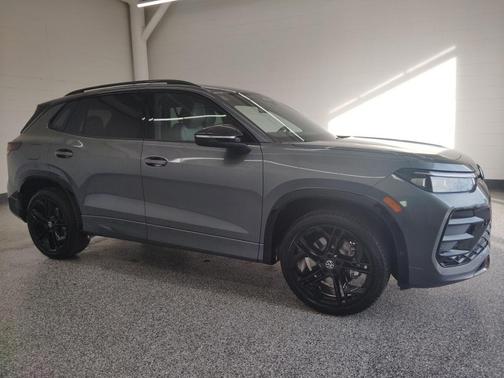 2026 Volkswagen Tiguan 2.0T SE R-Line Black 4MOTION