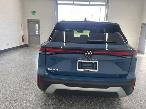 2025 Volkswagen Tiguan 2.0T SE 4MOTION