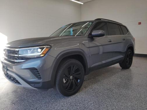 2022 Volkswagen Atlas 3.6L SE w/Technology