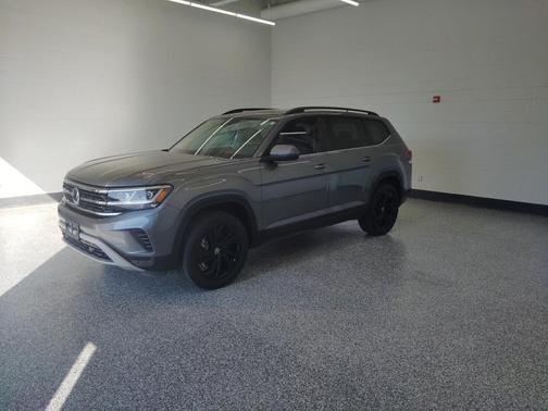 2022 Volkswagen Atlas 3.6L SE w/Technology