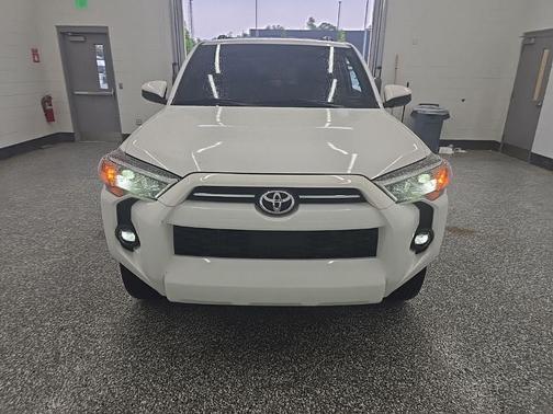Ice 2024 Toyota 4Runner SR5