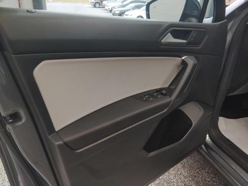 2019 Volkswagen Tiguan 2.0T SE
