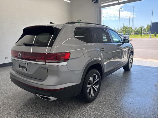 2026 Volkswagen Atlas 2.0T SE