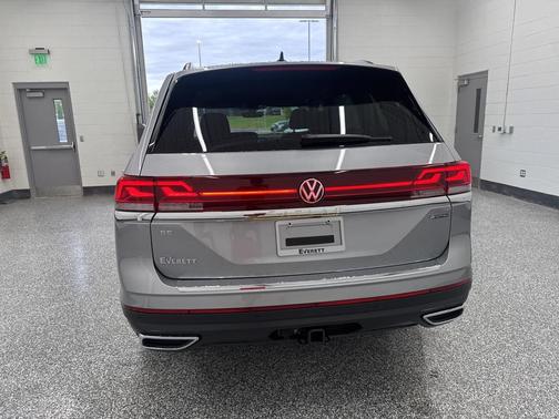 2026 Volkswagen Atlas 2.0T SE w/Technology 4MOTION