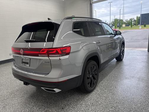 2026 Volkswagen Atlas 2.0T SE w/Technology 4MOTION