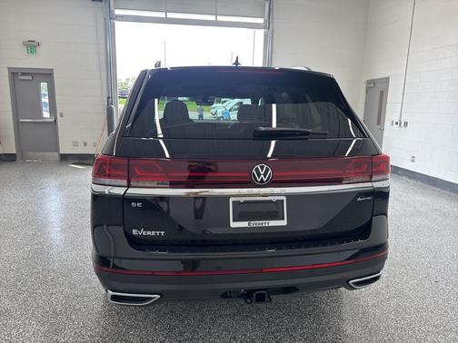 2026 Volkswagen Atlas 2.0T SE w/Technology 4MOTION