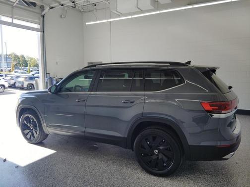 2026 Volkswagen Atlas 2.0T SE w/Technology 4MOTION