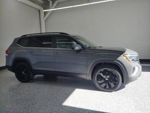 2026 Volkswagen Atlas 2.0T SE w/Technology 4MOTION