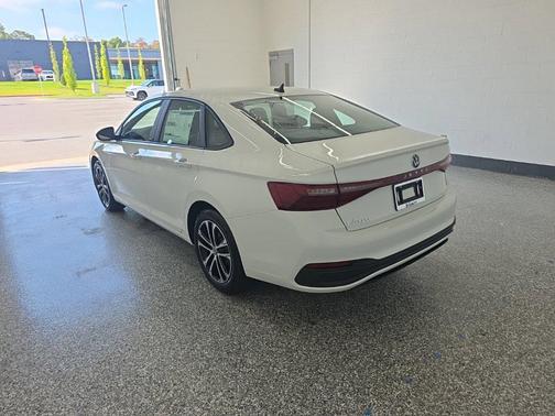 Pure White 2027 Volkswagen Jetta 1.4T S