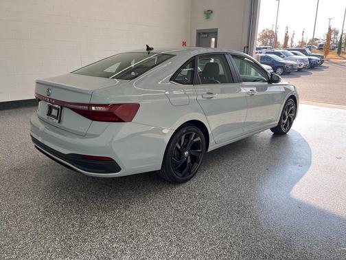 2026 Volkswagen Jetta 1.4T SE