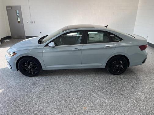 2026 Volkswagen Jetta 1.4T SE