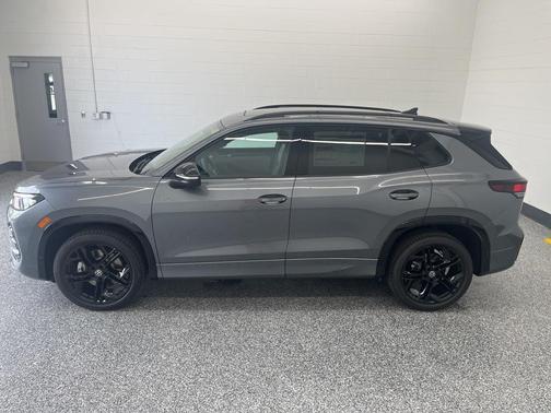 2025 Volkswagen Tiguan 2.0T SE R-Line Black 4MOTION