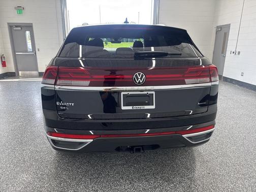 2025 Volkswagen Atlas Cross Sport 2.0T SEL