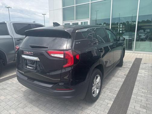 Ebony Twilight Metallic 2024 GMC Terrain SLE