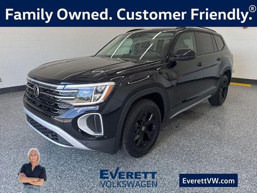 DEEP BLACK 2026 Volkswagen Atlas Peak Edition