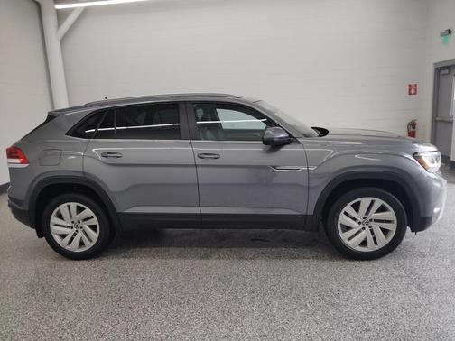 2021 Volkswagen Atlas Cross Sport 2.0T SE w/Technology 4MOTION