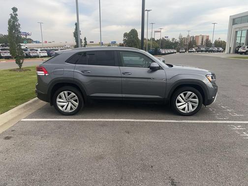 2021 Volkswagen Atlas Cross Sport 2.0T SE w/Technology 4MOTION