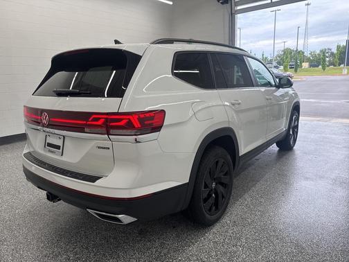 2026 Volkswagen Atlas 2.0T SE w/Technology 4MOTION