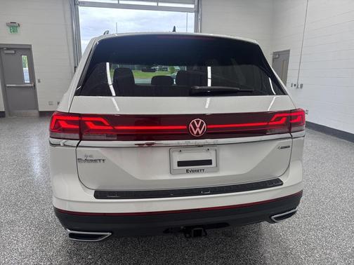 2026 Volkswagen Atlas 2.0T SE w/Technology 4MOTION