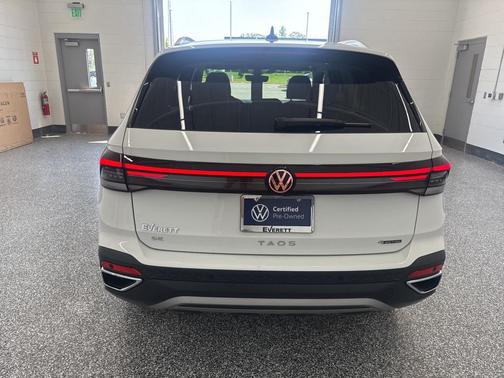 2025 Volkswagen Taos 1.5T SE
