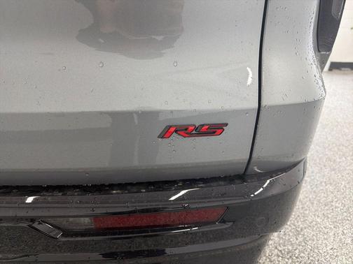 Sterling Gray Metallic 2026 Chevrolet Traverse RS