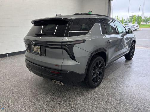 Sterling Gray Metallic 2026 Chevrolet Traverse RS