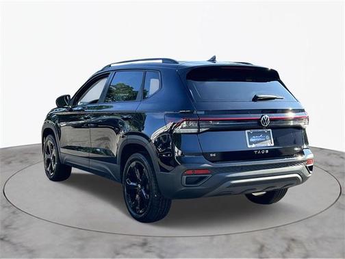 2025 Volkswagen Taos 1.5T SE Black
