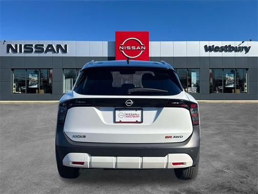 2025 Nissan Kicks SR