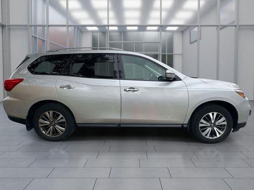 Brilliant Silver Metallic 2019 Nissan Pathfinder S