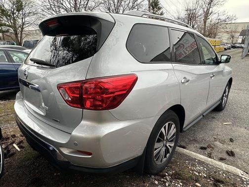 2019 Nissan Pathfinder S