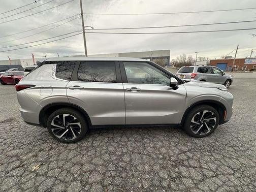 2024 Mitsubishi Outlander 