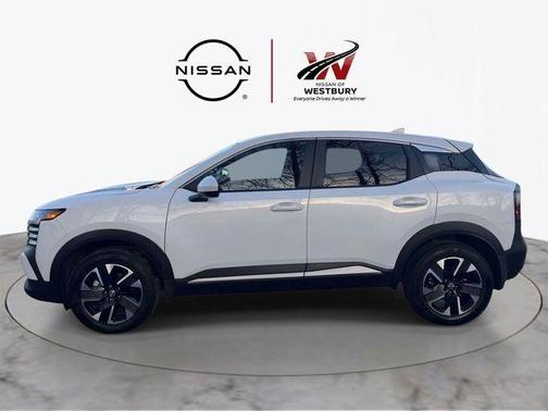 Aspen White Tri 2025 Nissan Kicks SV