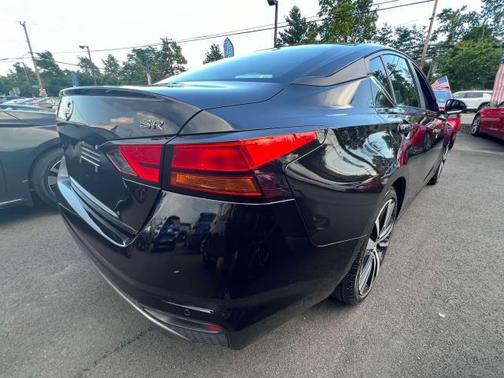 2022 Nissan Altima SR FWD