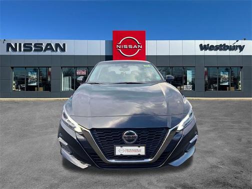 2022 Nissan Altima SR FWD