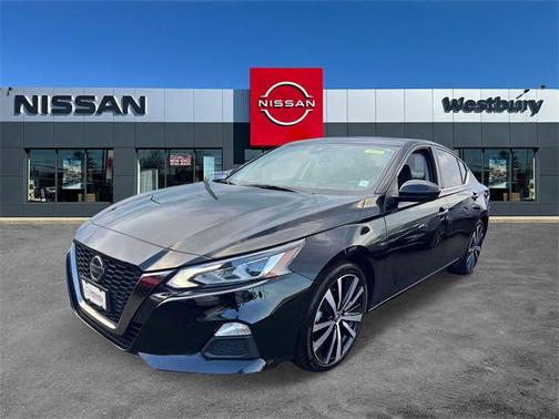 2022 Nissan Altima SR FWD