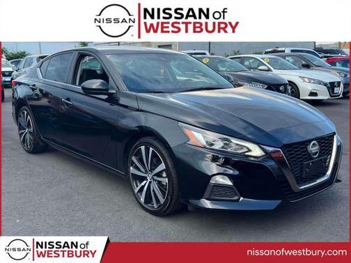2022 Nissan Altima SR FWD