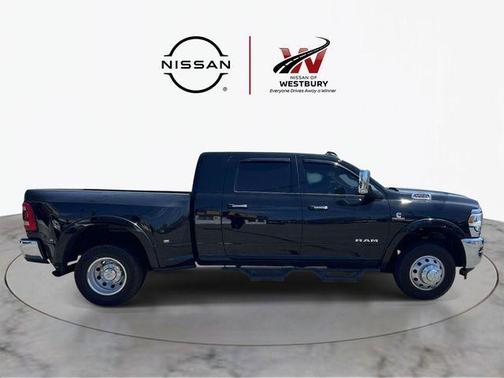 Diamond Black 2022 RAM 3500 Laramie