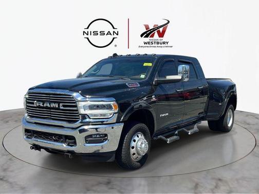 Diamond Black 2022 RAM 3500 Laramie