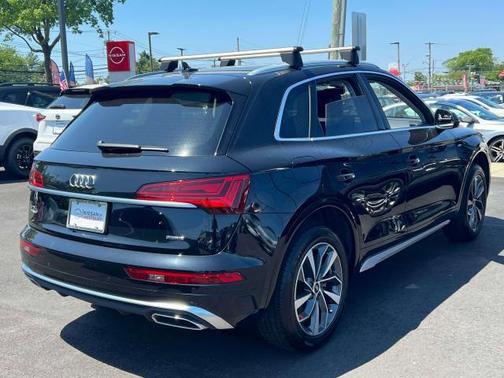 2022 Audi Q5 45 S line Premium Plus