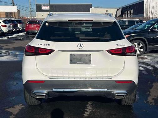 2022 Mercedes-Benz GLA 250 Base 4MATIC