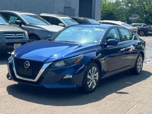 2022 Nissan Altima S FWD