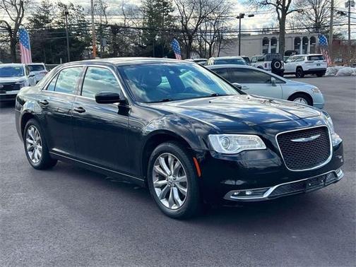 2018 Chrysler 300 Touring